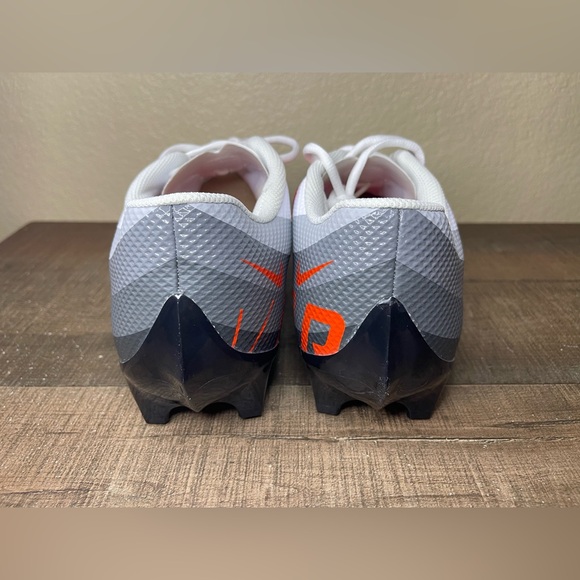 Nike Vapor Edge Speed 360 “Black Team Orange” Football Cleats.
- Size 12.5 Men. main image 6